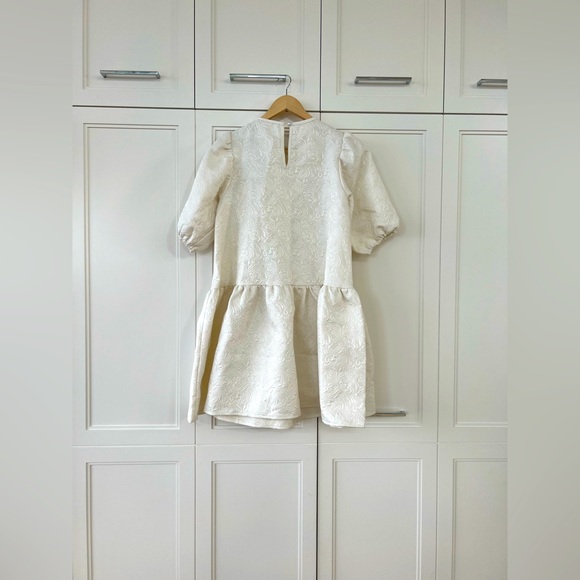 White extreme over sized baby doll dress - Picture 7 of 8